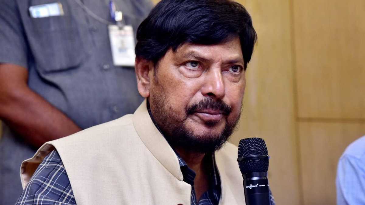 बदलापुर के आरोपी को फांसी की सजा होनी चाहिए : रामदास आठवले